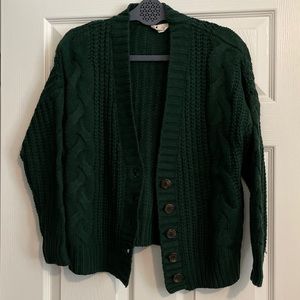 Green comfy sweater